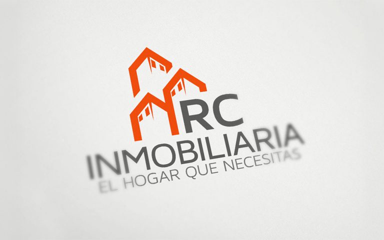 Logotipo renovado de la RC Inmobiliaria con diseño moderno en tonos naranja y gris, acompañado del eslogan 'El hogar que necesitas'.
